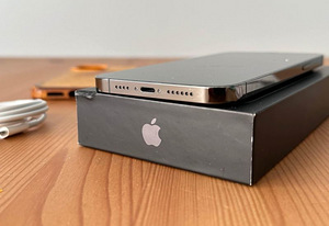 Apple iPhone 12 Pro Max 256GB (4 foto / 9)