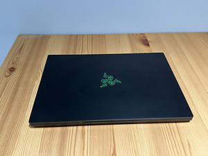 Razer Blade 14 / RTX 3070 / Ryzen 9 5900HX / 165hz QHD (4 foto / 10)