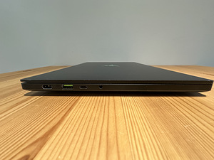 Razer Blade 14 / RTX 3070 / Ryzen 9 5900HX / 165hz QHD (8 foto / 10)