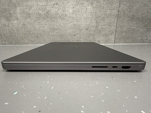 Apple MacBook Pro 16" 2021 | M1 PRO 10/16 | 32GB! | 1TB SSD! (6 foto / 10)