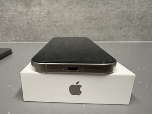 Apple iPhone 16 Pro 256GB Desert Titanium/Nagu uus/Garantii! (4 foto / 10)