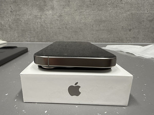 Apple iPhone 16 Pro 256GB Desert Titanium/Nagu uus/Garantii! (6 foto / 10)