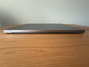 Apple MacBook Pro 16" 2021 | 1TB SSD! | M1 PRO 10/16 | 16GB (7 foto / 10)
