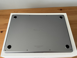 Apple MacBook Pro 16" 2021 | 1TB SSD! | M1 PRO 10/16 | 16GB (9 foto / 10)