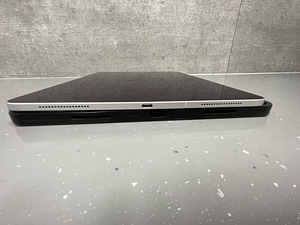 Apple iPad Pro 2018 12.9 Wi-Fi + Cellular 256GB (4 foto / 8)