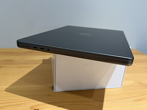 Apple MacBook Pro 14 (2023) M3 Pro, 11C/14C, 18 GB, 512 GB (7 foto / 10)