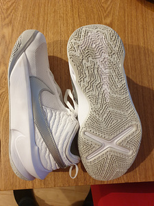 NIKE korvpallijalatsid (3 foto / 3)