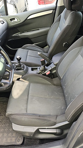 Üürile anda Citroën C4, 2011, rent Citroën C4, 2011 (3 foto / 6)