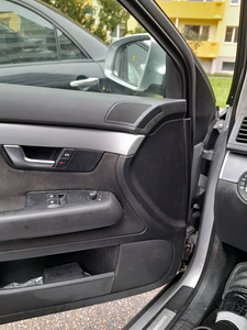 Audi A4 2.0 103 kB (9 foto / 12)
