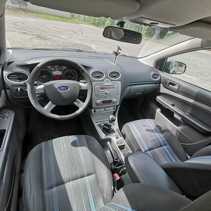 Ford Focus 2008 дизель. 2.0 (9 фото из 11)