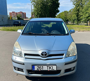Продается Toyota Corolla Verso 2.0L 85kw, 2006