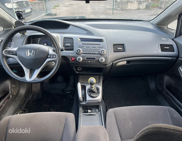Honda Civic 1.8L 104kw (фото #3)