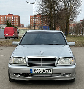 Mercedes-Benz C200 2.1L 75kw, 2000