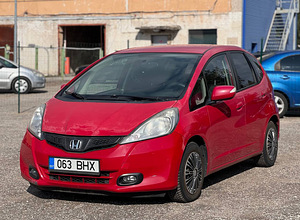 HONDA JAZZ (2 фото из 8)