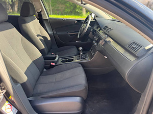 VOLKSWAGEN PASSAT VARIANT (9 foto / 9)