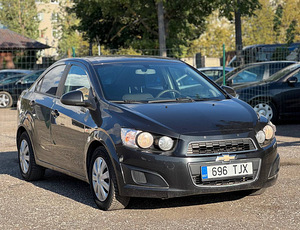 CHEVROLET AVEO (4 фото из 8)
