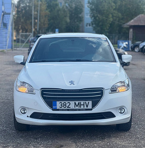 PEUGEOT 301 (2 фото из 8)