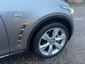 INFINITI FX37 (13 фото из 13)