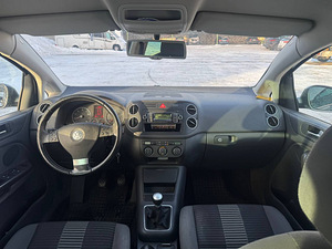VOLKSWAGEN GOLF PLUS (6 фото из 8)