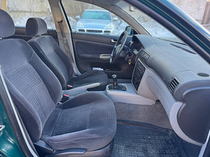 VOLKSWAGEN PASSAT VARIANT (7 foto / 8)