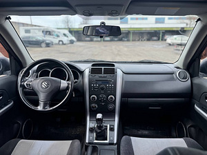 SUZUKI GRAND VITARA (6 foto / 8)