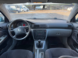 VOLKSWAGEN PASSAT VARIANT (5 foto / 8)