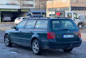 VOLKSWAGEN PASSAT VARIANT (6 foto / 8)