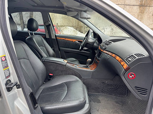 MERCEDES-BENZ E 320 CDI (7 foto / 8)