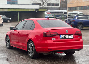 VOLKSWAGEN JETTA (4 foto / 8)
