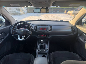 KIA SPORTAGE (6 foto / 8)
