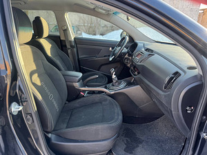 KIA SPORTAGE (7 foto / 8)
