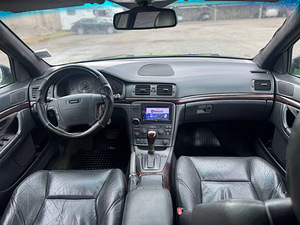 VOLVO S80 (6 foto / 8)