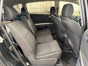 TOYOTA COROLLA VERSO (7 фото из 8)