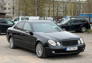 MERCEDES-BENZ E 220 CDI (3 foto / 8)