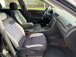 AUDI A4 AVANT (8 foto / 8)