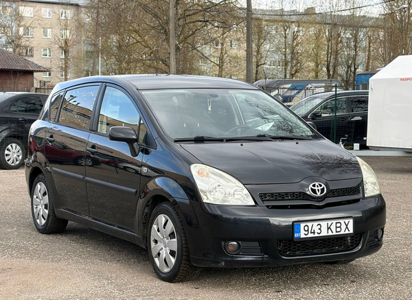 TOYOTA COROLLA VERSO