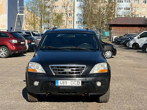 KIA SORENTO (7 foto / 7)