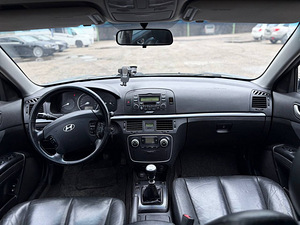 HYUNDAI SONATA (6 foto / 7)