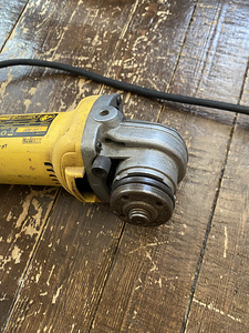 Relakas Dewalt D28139. Korralik tööriist (7 foto / 10)