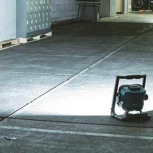LED prozektor Makita DEADML805.(220v ja 18v) (5 foto / 5)