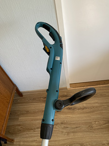Makita akutrimmer. Vähe kasutatud (8 foto / 9)
