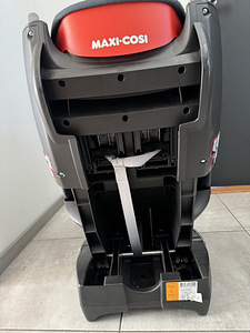 Автомобильное кресло Maxi cosi (5 фото из 5)