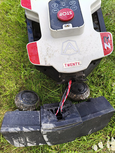 Ambrogio robotniiduk varuosadeks. (3 foto / 4)