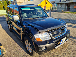 В продаже Mitsubishi Pajero 3.2 2006г (4 фото из 7)