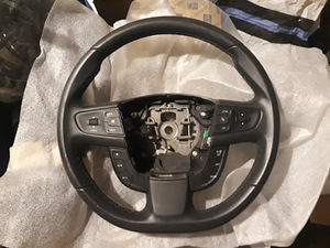Peugeot nahkkattega rool (3 foto / 3)