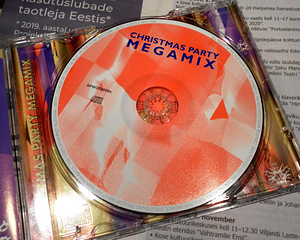 Christmas Party Megamix jõulumuusikaga CD, uus (2 foto / 3)