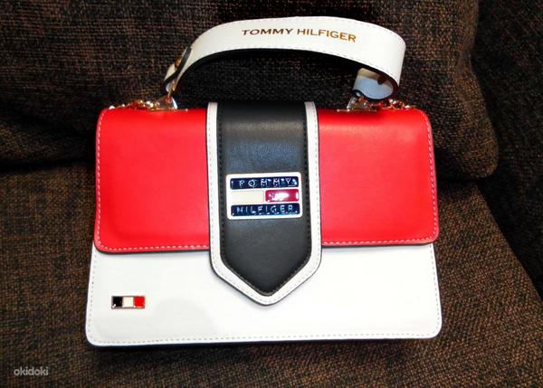 Tommy Hilfiger яркая сумочка в руку -через плечо, новая