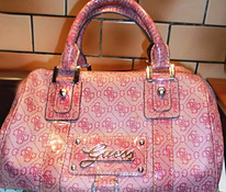 Guess розово-пудровая с принтом объемная сумка