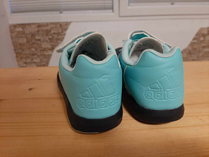 Krosovki ADIDAS 35 razmer (4 фото из 4)
