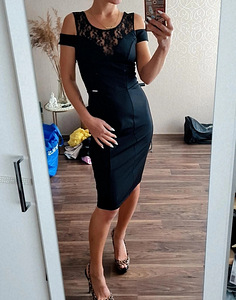 Uus elegantne Guess kleit S (1 foto / 2)